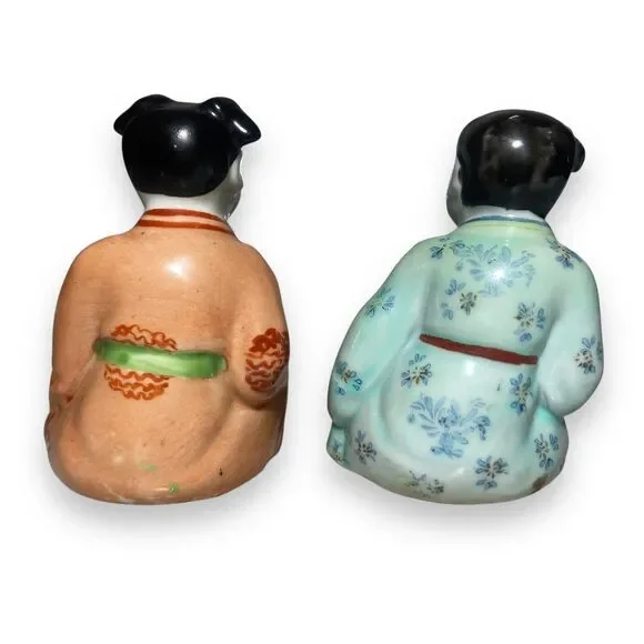 Lot of 2 Vintage Chinese Porcelain Figurines Laughing Children Happy Family 3.5"